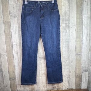 Lee Riders Size 8 Classic Fit Medium Rise Straight Leg Blue Wash Jeans 5 Pockets